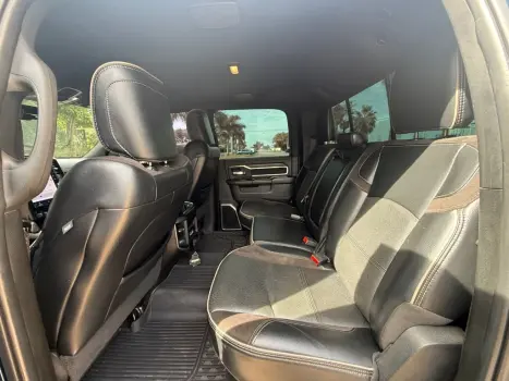 RAM 2500 6.7 I6 24V SLT CABINE DUPLA TURBO DIESEL NIGHT EDITION 4X4 AUTOM�TICO, Foto 12