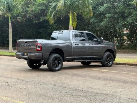RAM 2500 6.7 I6 24V SLT CABINE DUPLA TURBO DIESEL NIGHT EDITION 4X4 AUTOM�TICO, Foto 4