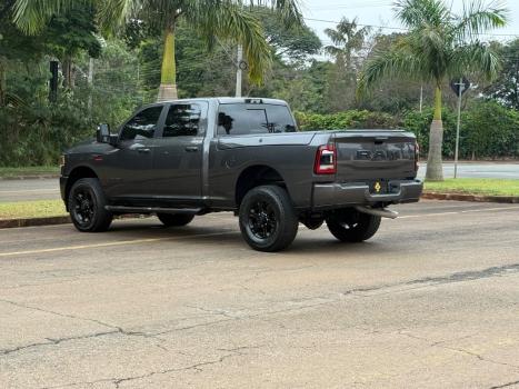 RAM 2500 6.7 I6 24V SLT CABINE DUPLA TURBO DIESEL NIGHT EDITION 4X4 AUTOM�TICO, Foto 6