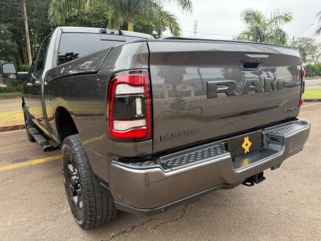 RAM 2500 6.7 I6 24V SLT CABINE DUPLA TURBO DIESEL NIGHT EDITION 4X4 AUTOM�TICO, Foto 7