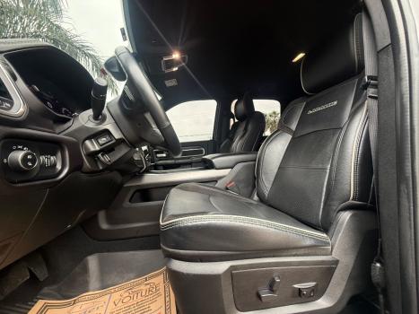 RAM 2500 6.7 I6 24V SLT CABINE DUPLA TURBO DIESEL NIGHT EDITION 4X4 AUTOM�TICO, Foto 14