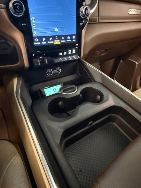 RAM 3500 6.7 I6 LIMITED LARAMIE CABINE DUPLA TURBO DIESEL AUTOM�TICO, Foto 7