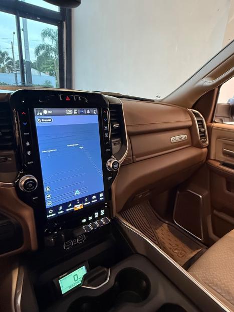 RAM 3500 6.7 I6 LIMITED LARAMIE CABINE DUPLA TURBO DIESEL AUTOM�TICO, Foto 8