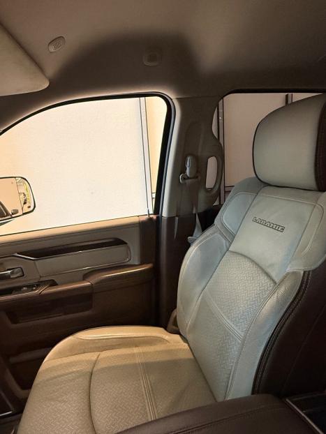 RAM 3500 6.7 I6 LIMITED LARAMIE CABINE DUPLA TURBO DIESEL AUTOM�TICO, Foto 11