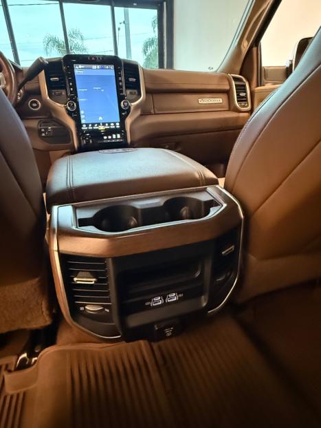 RAM 3500 6.7 I6 LIMITED LARAMIE CABINE DUPLA TURBO DIESEL AUTOM�TICO, Foto 15