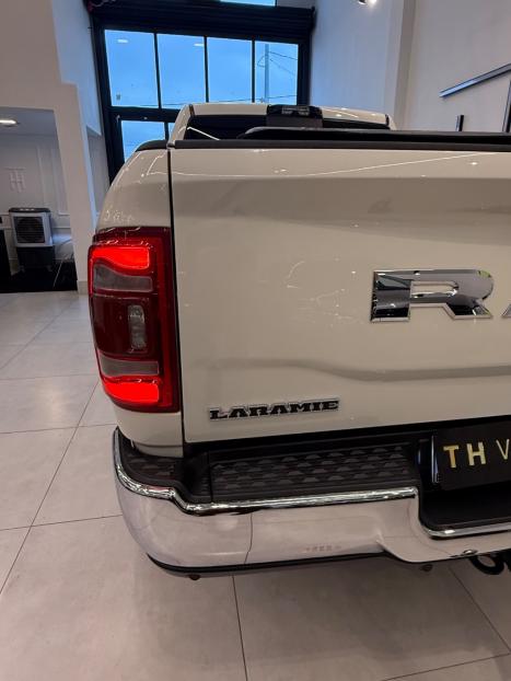RAM 3500 6.7 I6 LIMITED LARAMIE CABINE DUPLA TURBO DIESEL AUTOM�TICO, Foto 21