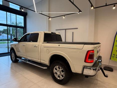 RAM 3500 6.7 I6 LIMITED LARAMIE CABINE DUPLA TURBO DIESEL AUTOM�TICO, Foto 27