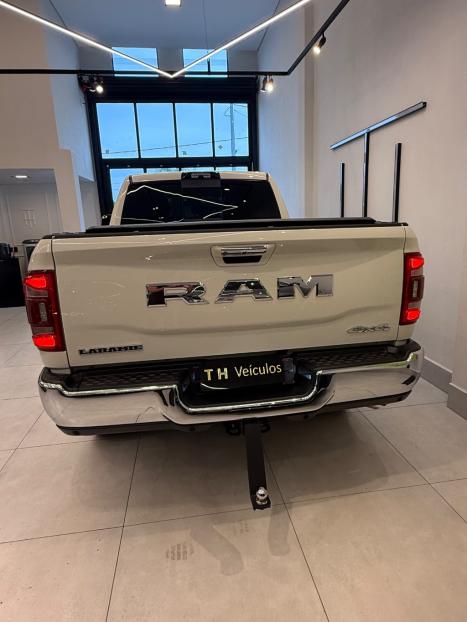 RAM 3500 6.7 I6 LIMITED LARAMIE CABINE DUPLA TURBO DIESEL AUTOM�TICO, Foto 28