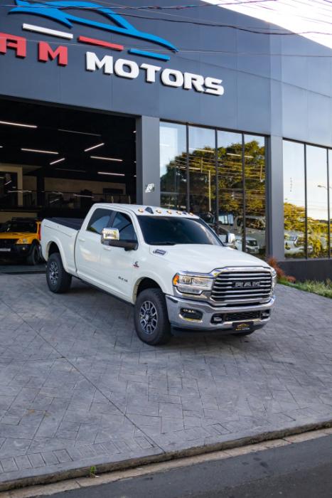 RAM 3500 6.7 I6 LIMITED LONG HORN CABINE DUPLA 4X4 TURBO DIESEL AUTOM�TICO, Foto 2
