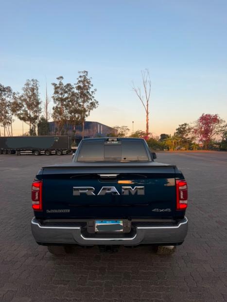 RAM 3500 6.7 I6 LIMITED LARAMIE CABINE DUPLA TURBO DIESEL AUTOM�TICO, Foto 2