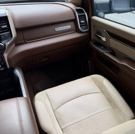 RAM 3500 6.7 I6 LIMITED LARAMIE CABINE DUPLA TURBO DIESEL AUTOM�TICO, Foto 6