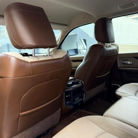 RAM 3500 6.7 I6 LIMITED LARAMIE CABINE DUPLA TURBO DIESEL AUTOM�TICO, Foto 7