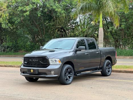 RAM Classic 5.7 V8 32V 4P HEMI LARAMIE NIGHT EDITION AUTOMTICO, Foto 2