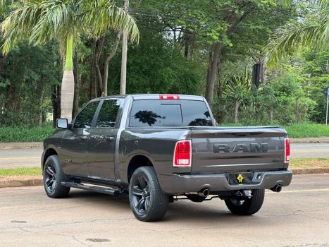 RAM Classic 5.7 V8 32V 4P HEMI LARAMIE NIGHT EDITION AUTOMTICO, Foto 5