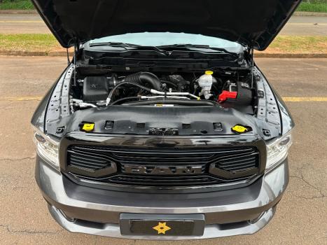 RAM Classic 5.7 V8 32V 4P HEMI LARAMIE NIGHT EDITION AUTOMTICO, Foto 11