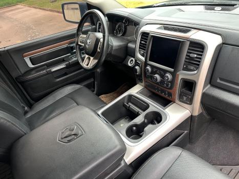 RAM Classic 5.7 V8 32V 4P HEMI LARAMIE NIGHT EDITION AUTOMTICO, Foto 13
