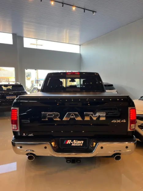 RAM Classic 5.7 V8 32V 4P HEMI LARAMIE AUTOM�TICO, Foto 6