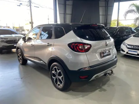 RENAULT Captur 1.3 16V 4P FLEX TCE ICONIC TURBO X-TRONIC AUTOM�TICO CVT, Foto 6