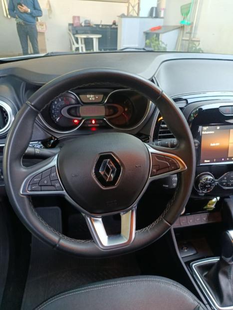 RENAULT Captur 1.3 16V 4P FLEX TCE INTENSE TURBO X-TRONIC AUTOM�TICO CVT, Foto 14