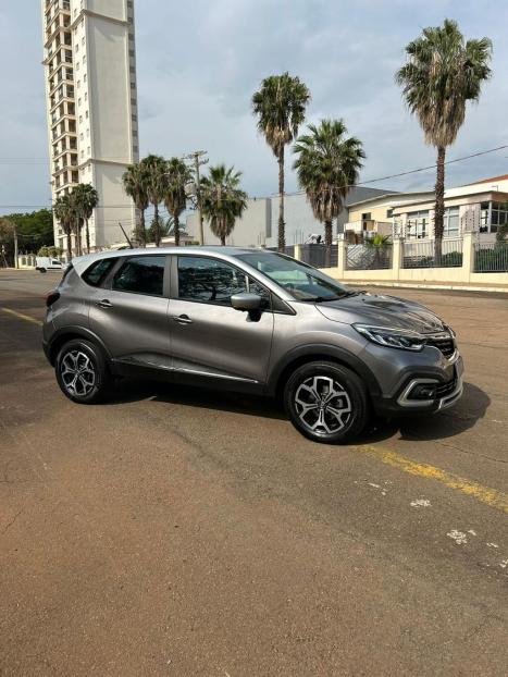 RENAULT Captur 1.3 16V 4P FLEX TCE ICONIC TURBO X-TRONIC AUTOM�TICO CVT, Foto 1