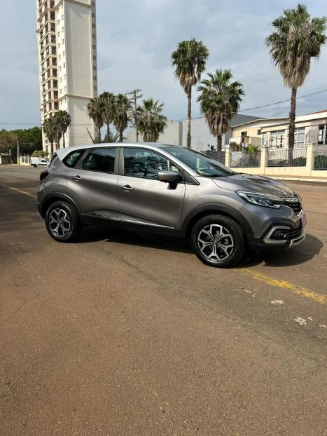 RENAULT Captur 1.3 16V 4P FLEX TCE ICONIC TURBO X-TRONIC AUTOM�TICO CVT, Foto 3