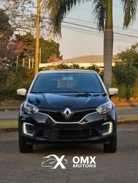 RENAULT Captur 1.6 16V 4P FLEX SCE LIFE X-TRONIC CVT, Foto 8 RENAULT Captur 1.6 16V 4P FLEX SCE LIFE X-TRONIC CVT, Foto 8