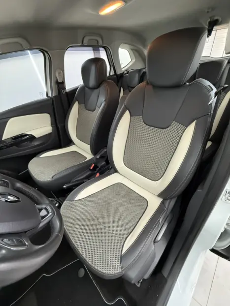 RENAULT Captur 1.6 16V 4P FLEX SCE INTENSE X-TRONIC CVT, Foto 9