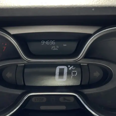 RENAULT Captur 1.6 16V 4P FLEX SCE INTENSE X-TRONIC CVT, Foto 13