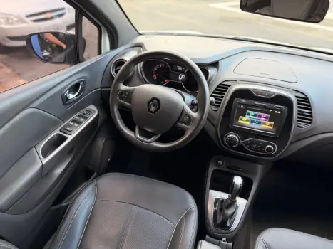 RENAULT Captur 1.6 16V 4P FLEX BOSE AUTOM�TICO, Foto 2