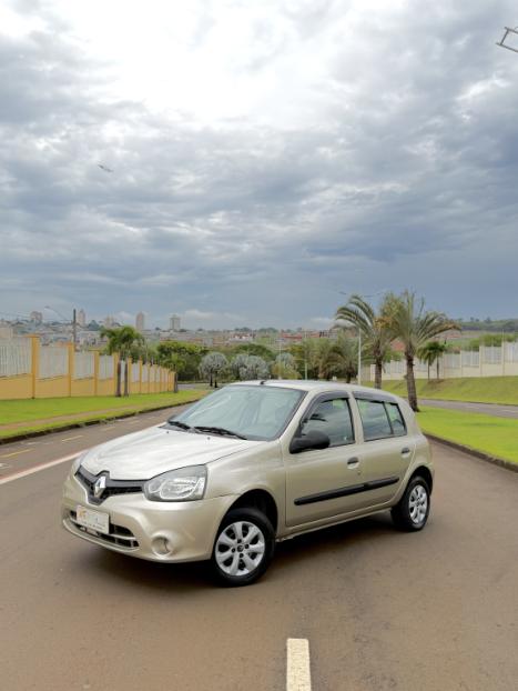RENAULT Clio Hatch 1.0 16V 4P FLEX AUTHENTIQUE, Foto 1