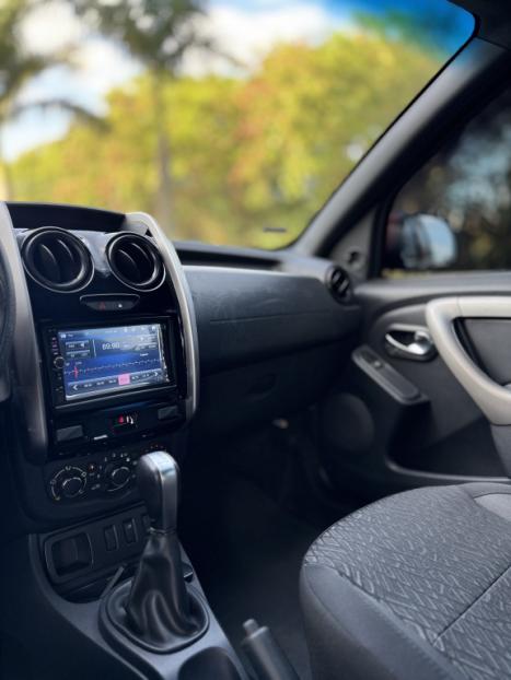 RENAULT Duster 1.6 16V 4P FLEX SCE AUTHENTIQUE X-TRONIC AUTOM�TICO, Foto 10