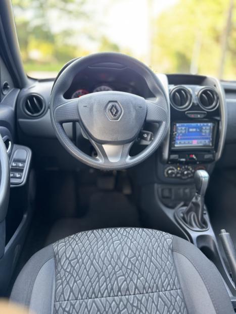 RENAULT Duster 1.6 16V 4P FLEX SCE AUTHENTIQUE X-TRONIC AUTOM�TICO, Foto 16