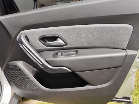 RENAULT Duster 1.6 16V 4P FLEX SCE ICONIC X-TRONIC AUTOM�TICO, Foto 3