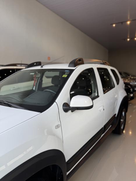 RENAULT Duster 1.6 16V 4P FLEX DYNAMIQUE AUTOM�TICO CVT, Foto 3