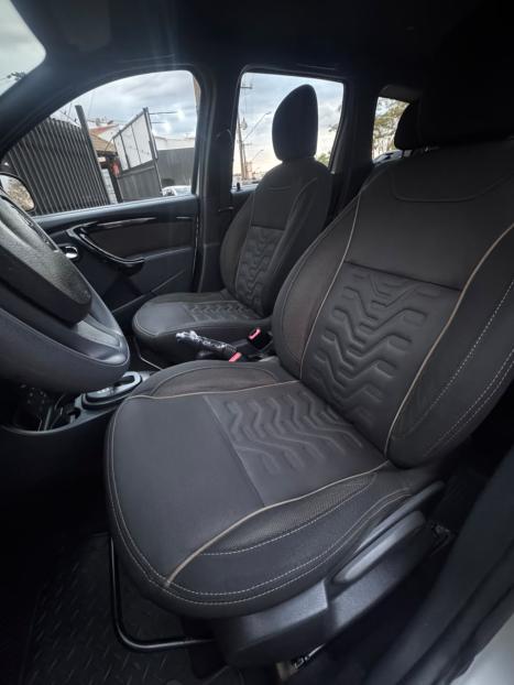 RENAULT Duster 2.0 16V 4P FLEX DYNAMIQUE AUTOM�TICO, Foto 9