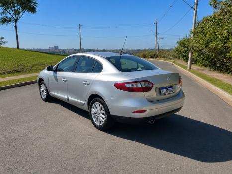 RENAULT Fluence 2.0 16V 4P FLEX DYNAMIQUE AUTOM�TICO, Foto 3