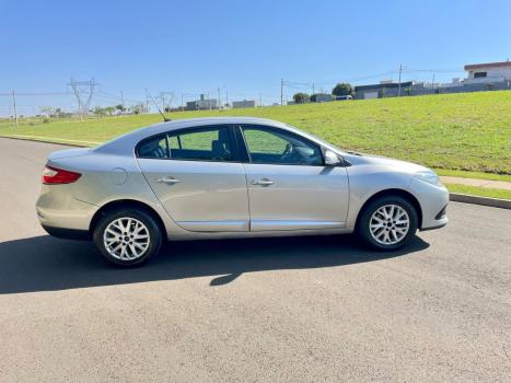 RENAULT Fluence 2.0 16V 4P FLEX DYNAMIQUE AUTOM�TICO, Foto 6