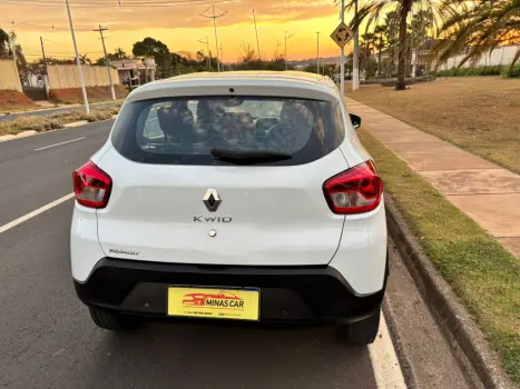 RENAULT Kwid 1.0 12V 4P SCE FLEX INTENSE, Foto 9