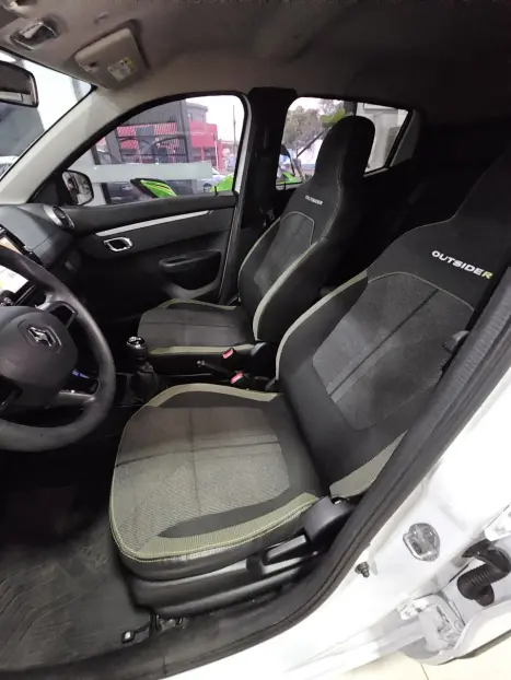 RENAULT Kwid 1.0 12V 4P SCE FLEX OUTSIDER, Foto 2