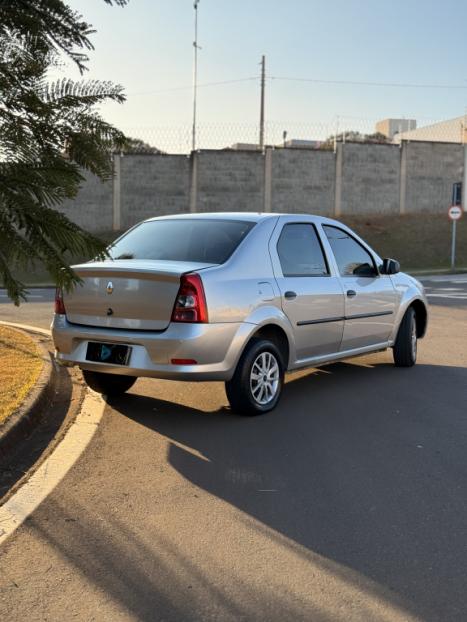 RENAULT Logan 1.0 16V 4P FLEX AUTHENTIQUE, Foto 2