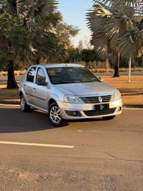 RENAULT Logan 1.0 16V 4P FLEX AUTHENTIQUE, Foto 1