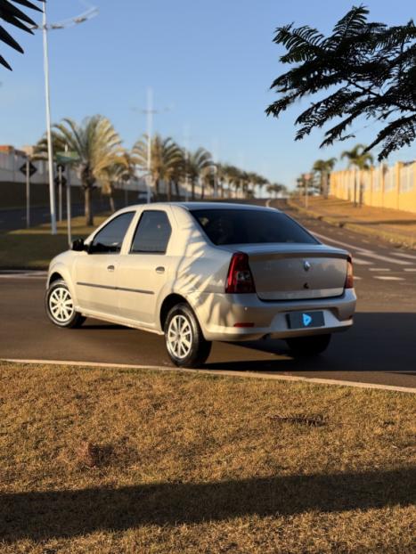 RENAULT Logan 1.0 16V 4P FLEX AUTHENTIQUE, Foto 4