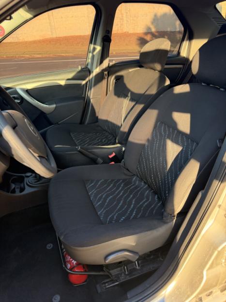 RENAULT Logan 1.0 16V 4P FLEX AUTHENTIQUE, Foto 6