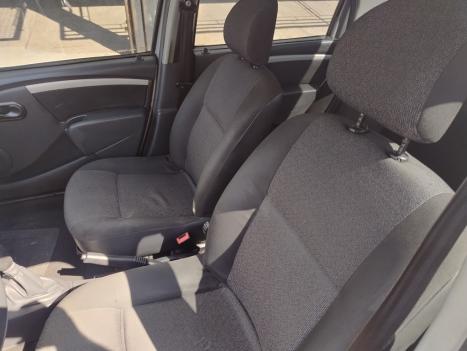 RENAULT Logan 1.6 4P  EXPRESSION, Foto 7