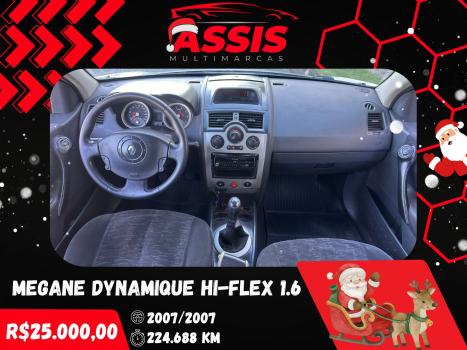 RENAULT Megane Sedan , Foto 9