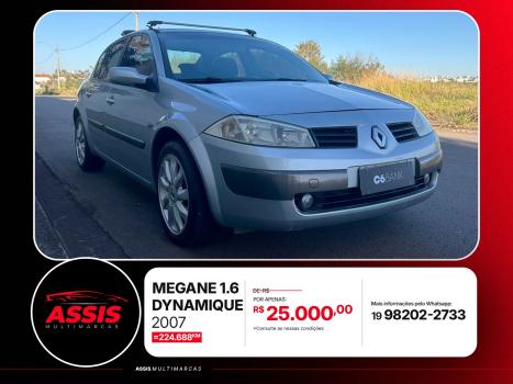 RENAULT Megane Sedan , Foto 1