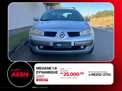 RENAULT Megane Sedan , Foto 2