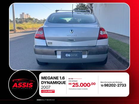RENAULT Megane Sedan , Foto 6