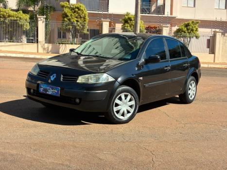 RENAULT Megane Sedan 1.6 16V 4P FLEX DYNAMIQUE, Foto 2