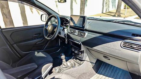 RENAULT Oroch 1.6 16V 4P FLEX INTENSE, Foto 9